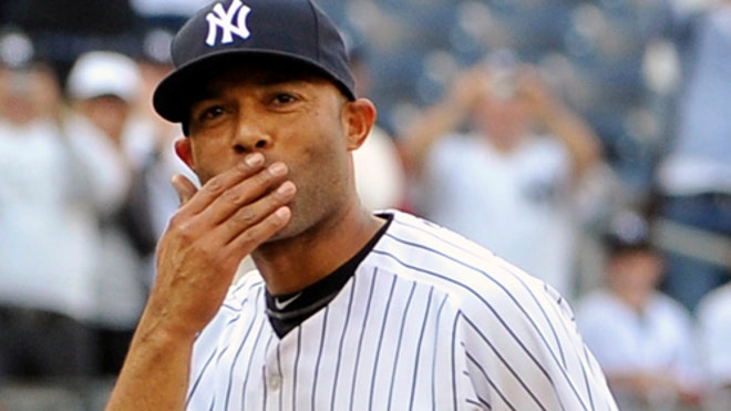 Mariano Rivera Kisses Goodbye.jpg